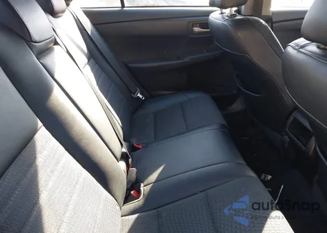 2015 Toyota Camry Se z USA, uszkodzony, nr VIN 4T1BF1FK4FU922838